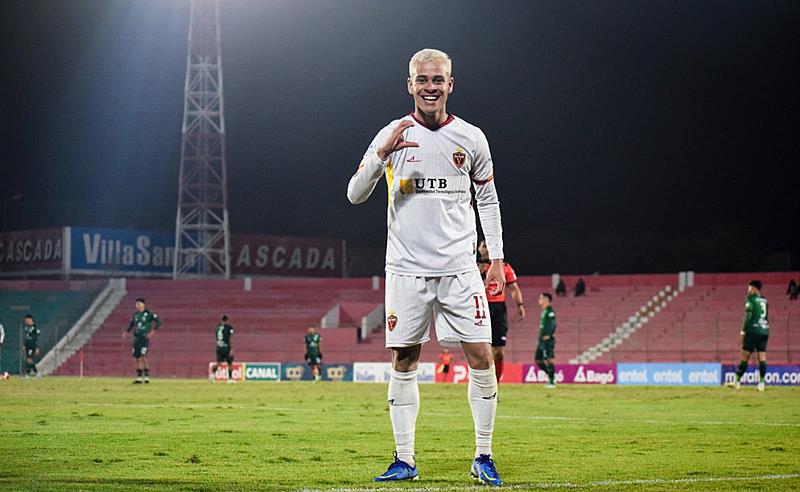 Brasileiro Gustavo Oliveira brilha no futebol boliviano e vira destaque do Real Oruro