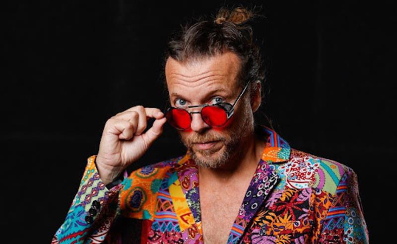 “Clássicos Acústicos Vol. 1″: Vinny celebra carreira com primeiro álbum desplugado e nova música de trabalho