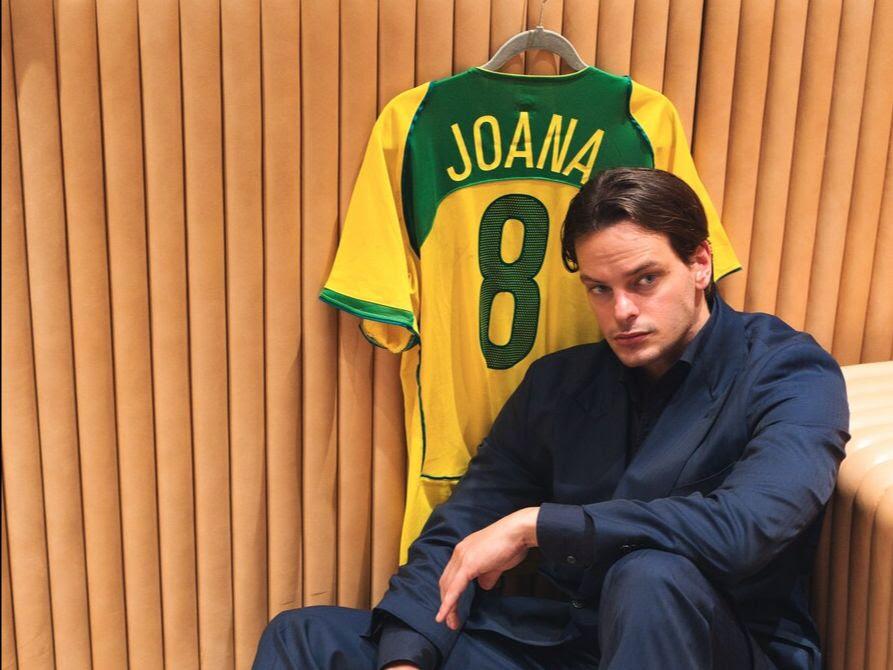 Canetis apresenta “Joana”: a fusão entre House, Funk Brasileiro e emoção de cantar em português