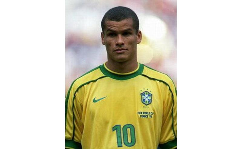 “Flamengo entra com o favoritismo para a final, mas pouco”, diz Rivaldo sobre decisão da Libertadores