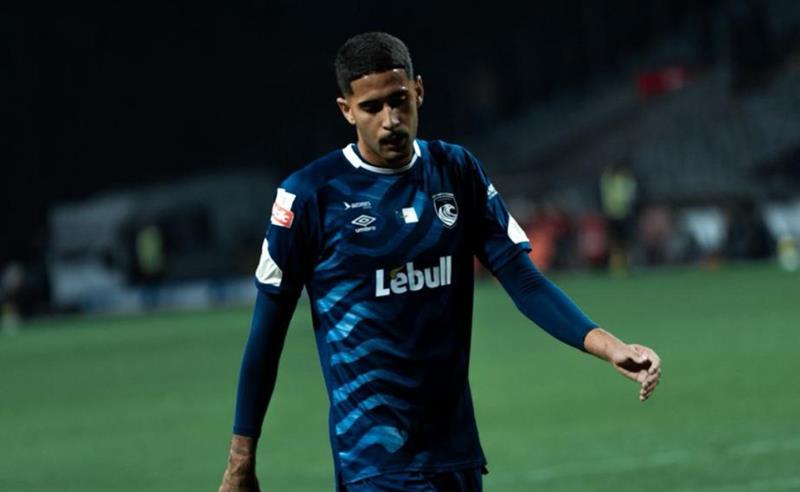 Da várzea da Zona Norte à elite de Portugal: Henrique Silva vira destaque do Santa Clara aos 20 anos