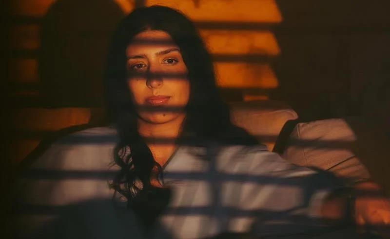 Ashibah apresenta “Golden”, nova amostra do álbum Human