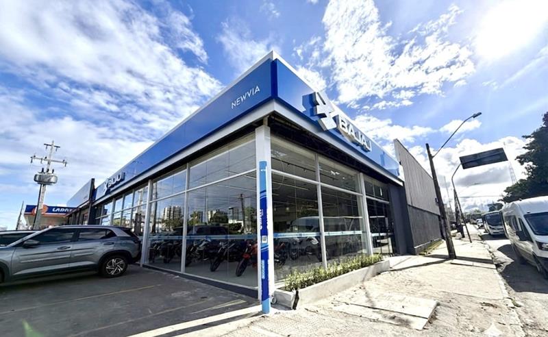 Newvia Bajaj inaugura terceira concessionária em Pernambuco e amplia presença da marca no Estado