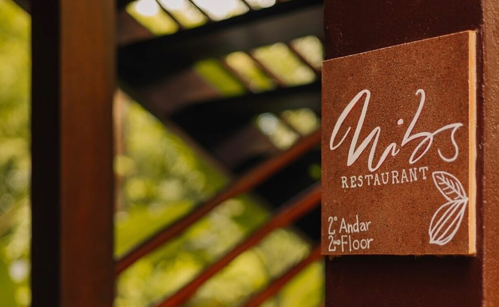 Em Itacaré, restaurante aposta no chocolate em pratos salgados e anuncia chegada de novo chef